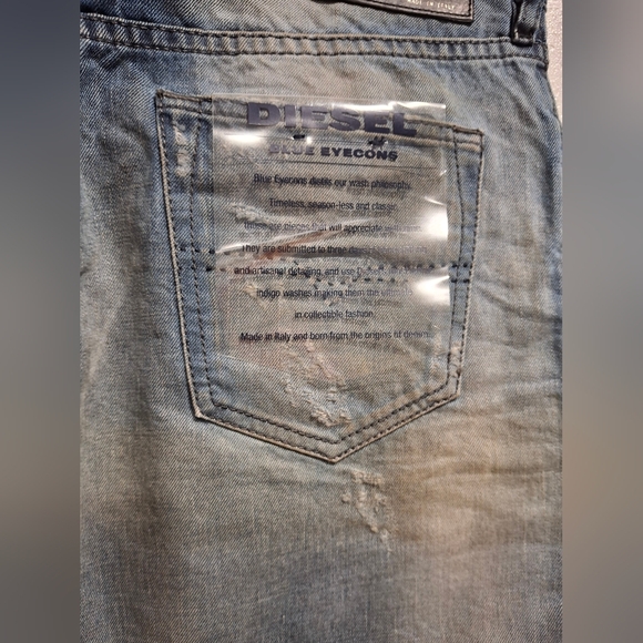 Diesel Industry Men's Relaxed Fit Blue Jeans.size 34 - Picture 4 of 10